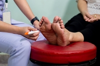 Understanding Neuropathy Symptoms in the Feet